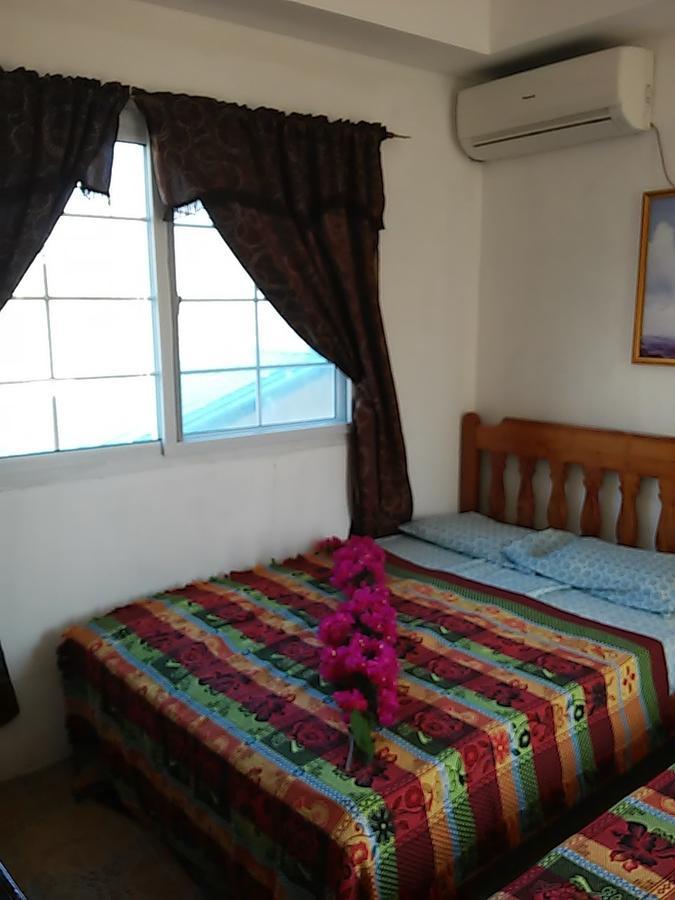 Contadora Hostel Contadora Island